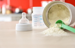 Introdução alimentar do bebê: quando começar com papinhas e fórmulas complementares?